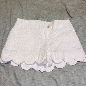 crown and ivey white shorts!